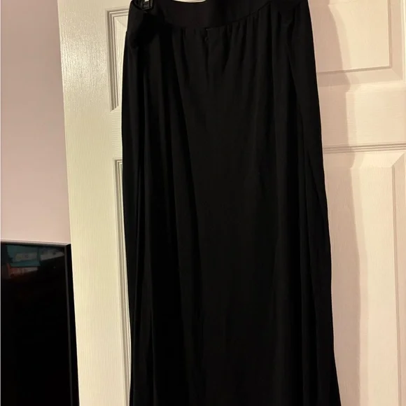 Lululemon Athletica Elegant Black Maxi Skirt - Picture 2 of 3
